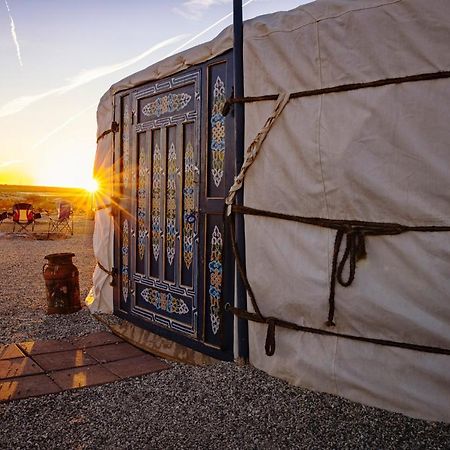 Family Style Star Gazing Yurt Hotel Twentynine Palms Exterior photo