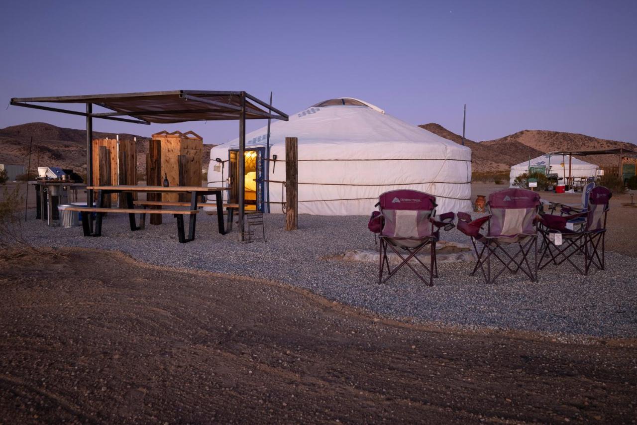 Family Style Star Gazing Yurt Hotel Twentynine Palms Exterior photo